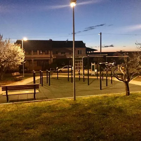 Marinela 公寓 波雷奇