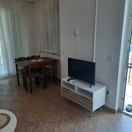 Marinela Apartment *