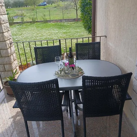 Appartement Marinela *