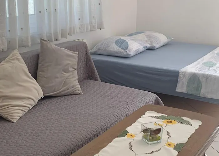 Marinela Apartment *