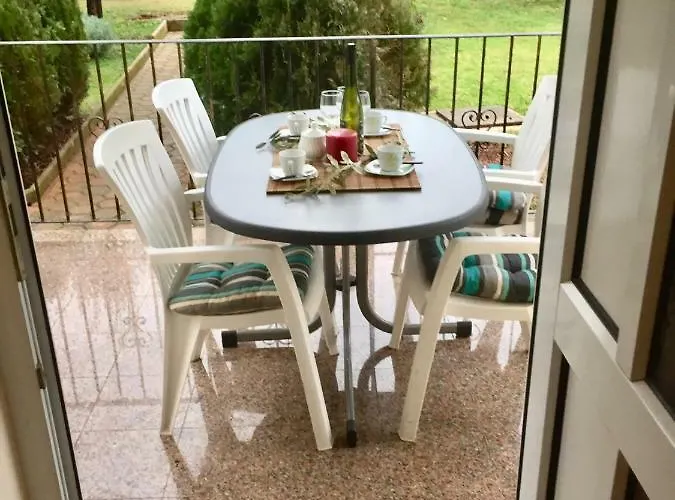 Marinela Apartment *